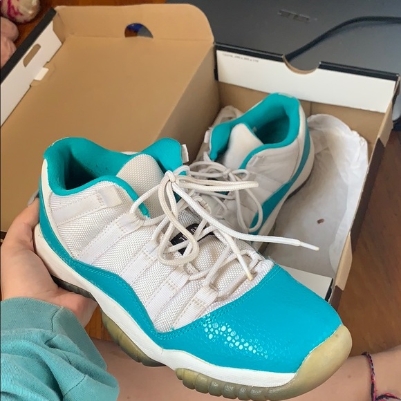 turquoise 11s